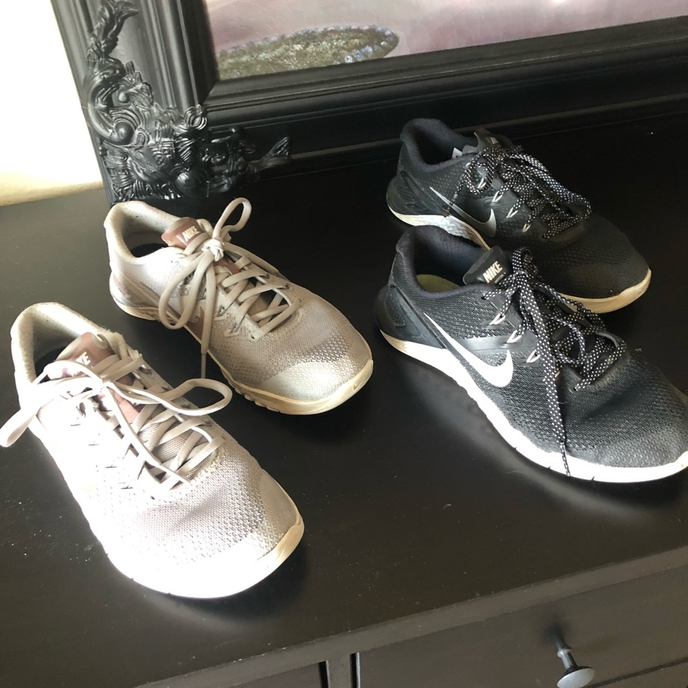 Nike Metcon 4 Grey were SOLD. Only black left
